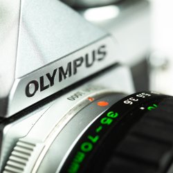 Brugt | Olympus OM2 m. 35-70mm MC Auto-Zoom 3.6