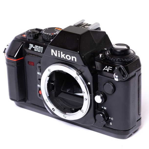 Brugt | Nikon F 501 Hus 