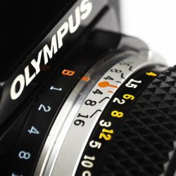 Brugt | Olympus OM2 sort m 50mm 1,8