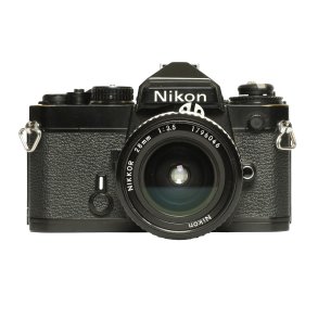 Brugt | NIKON FE SORT M/ 28 MM. F/3,5