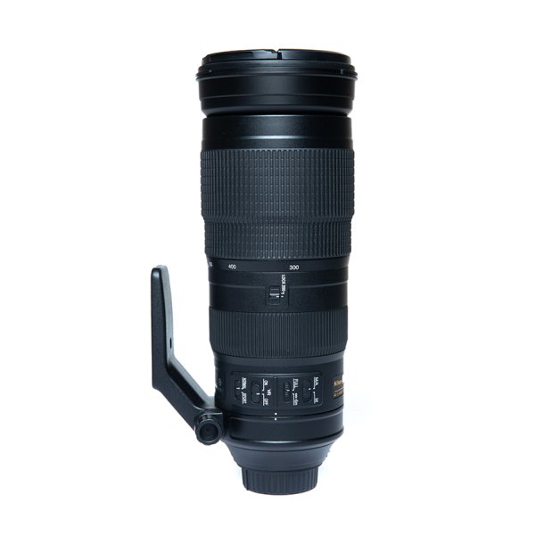 Nikkor 200-500 mm.  F/5,6 ED