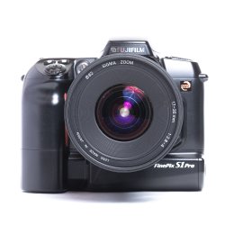 BRUGT | FujiFilm FinePix S1 pro m. 17-35 mm 2.8-4