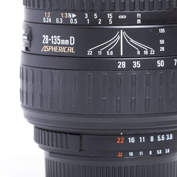 BRUGT | Sigma 28-135 mm 3.8-5.6 F mount