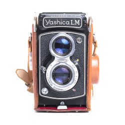 BRUGT | Yashica LM Twin Lens Reflex