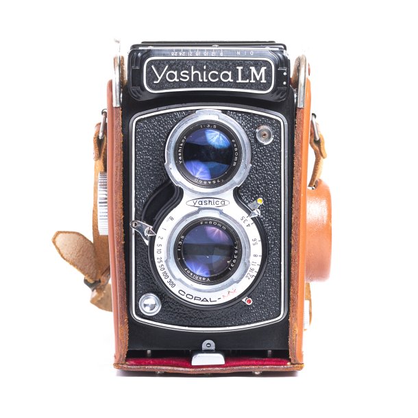 BRUGT | Yashica LM Twin Lens Reflex