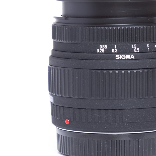 Brugt | Sigma 18-50mm. 3,5-5,6 DC