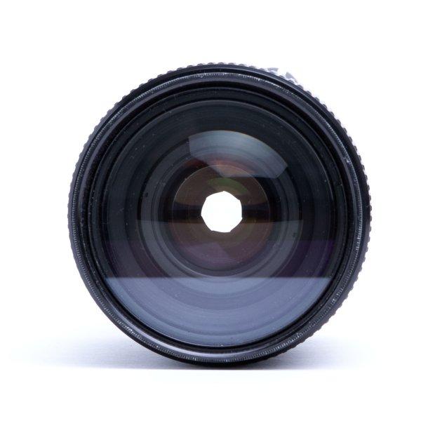 Brugt | Nikkor 35-200mm.