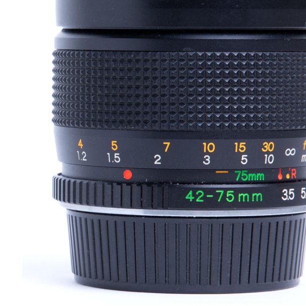 Brugt | Yashica 42-75mm. 1:3,5-4,5